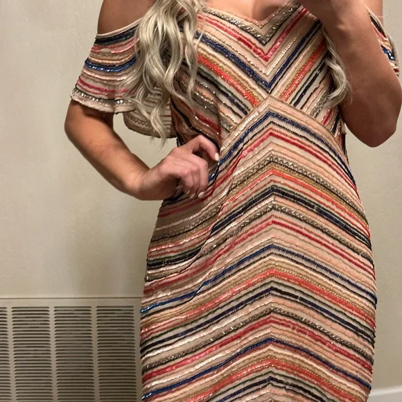 $498 Parker Jerry Dress Size small cold shoulder Draped sleeve beaded dress - Picture 14 of 16